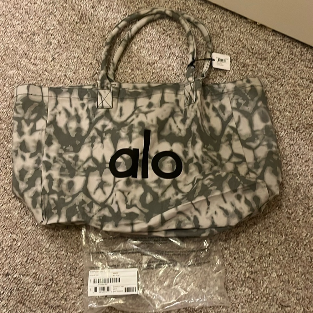 Alo tie dye tote bag- NWT